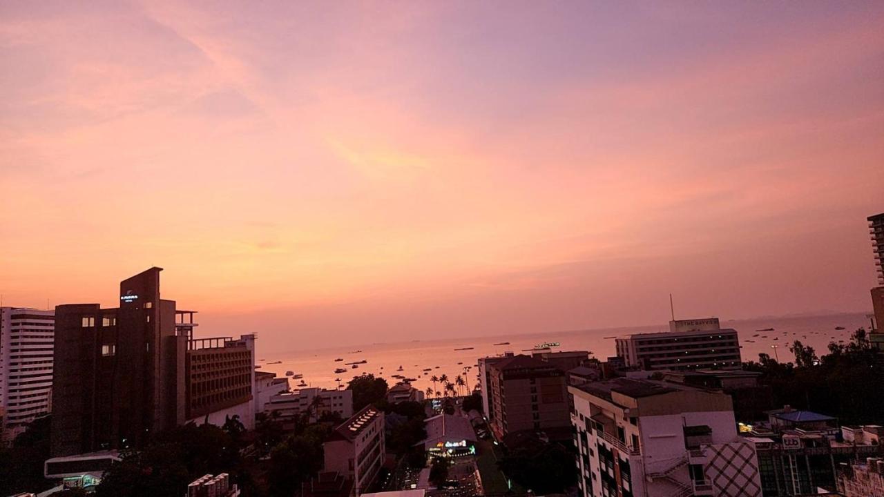 Base Condos Pattaya Exterior foto